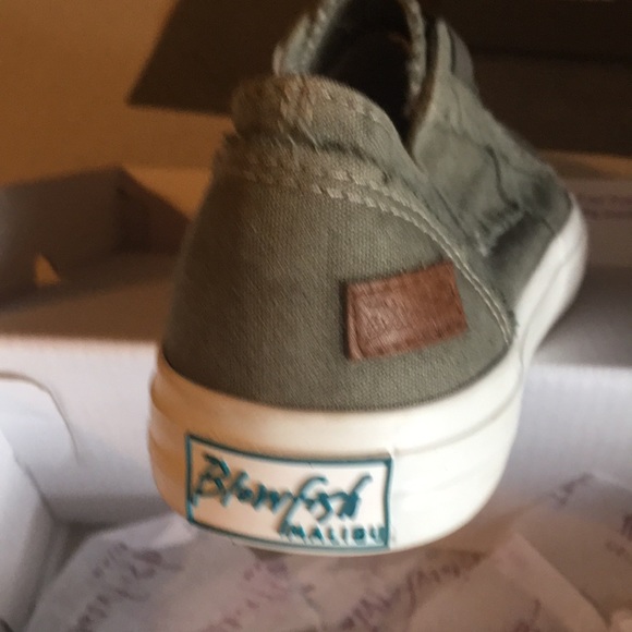 FLASH SALE!!!! Blowfish Malibu sneakers NEW - Picture 4 of 5